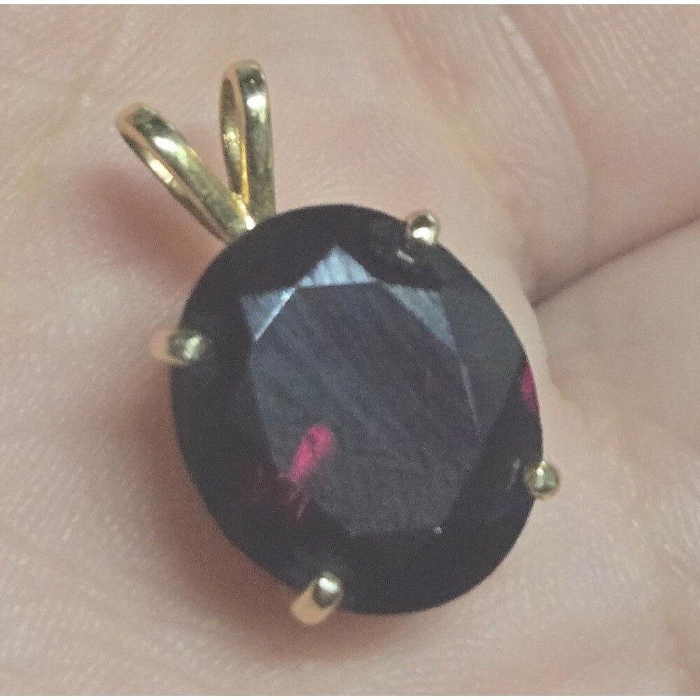 14k Yellow Gold Garnet Red Pendant